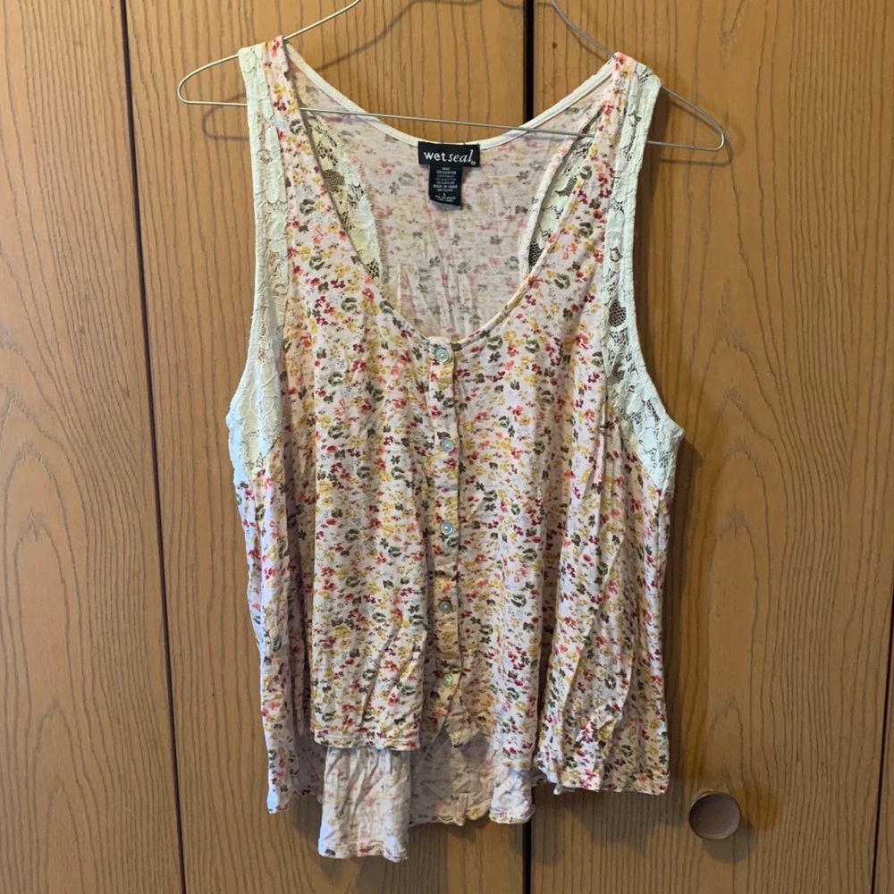 🌼 3/$25 Wet Seal Floral Tank Top